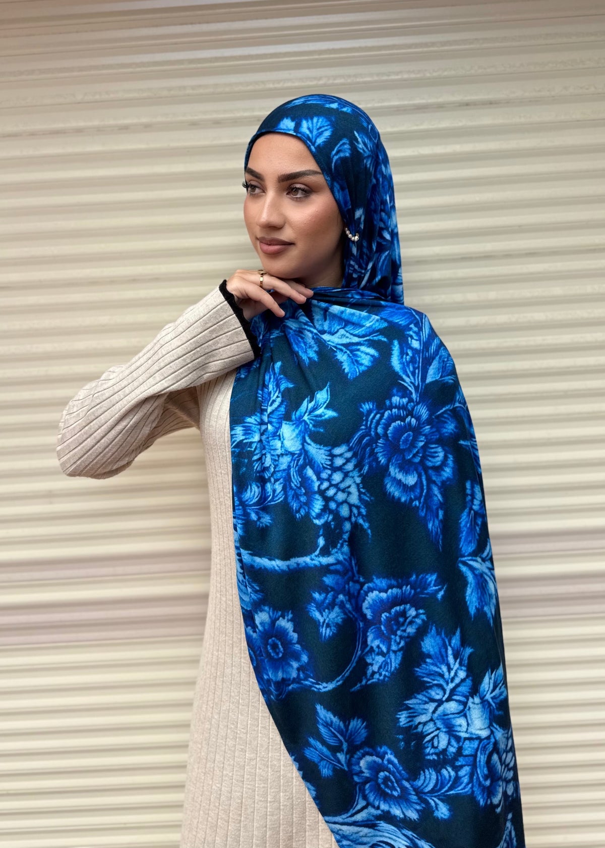 MIDNIGHT ROSE JERSEY HIJAB