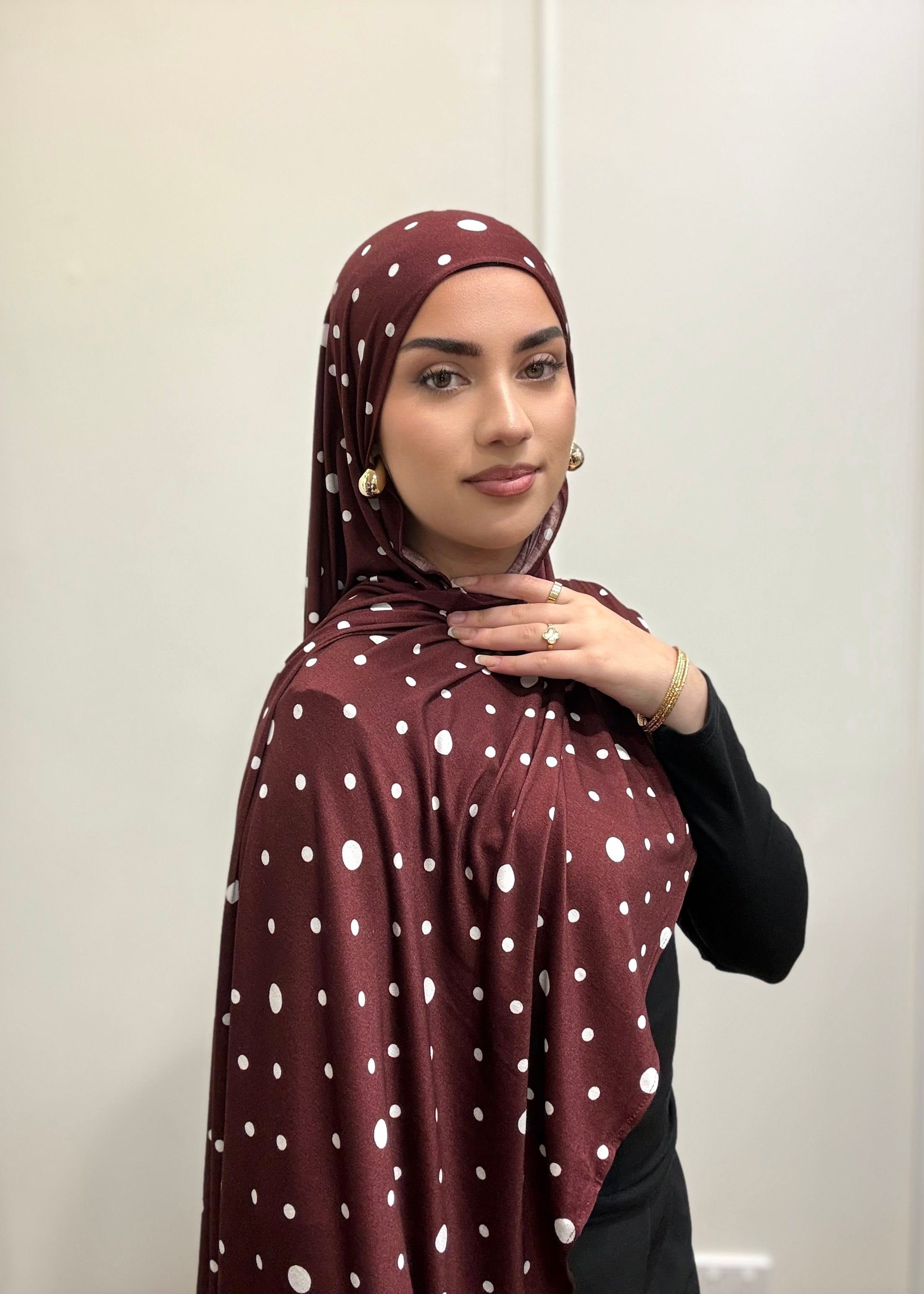 PLUM POLKA DOT JERSEY HIJAB