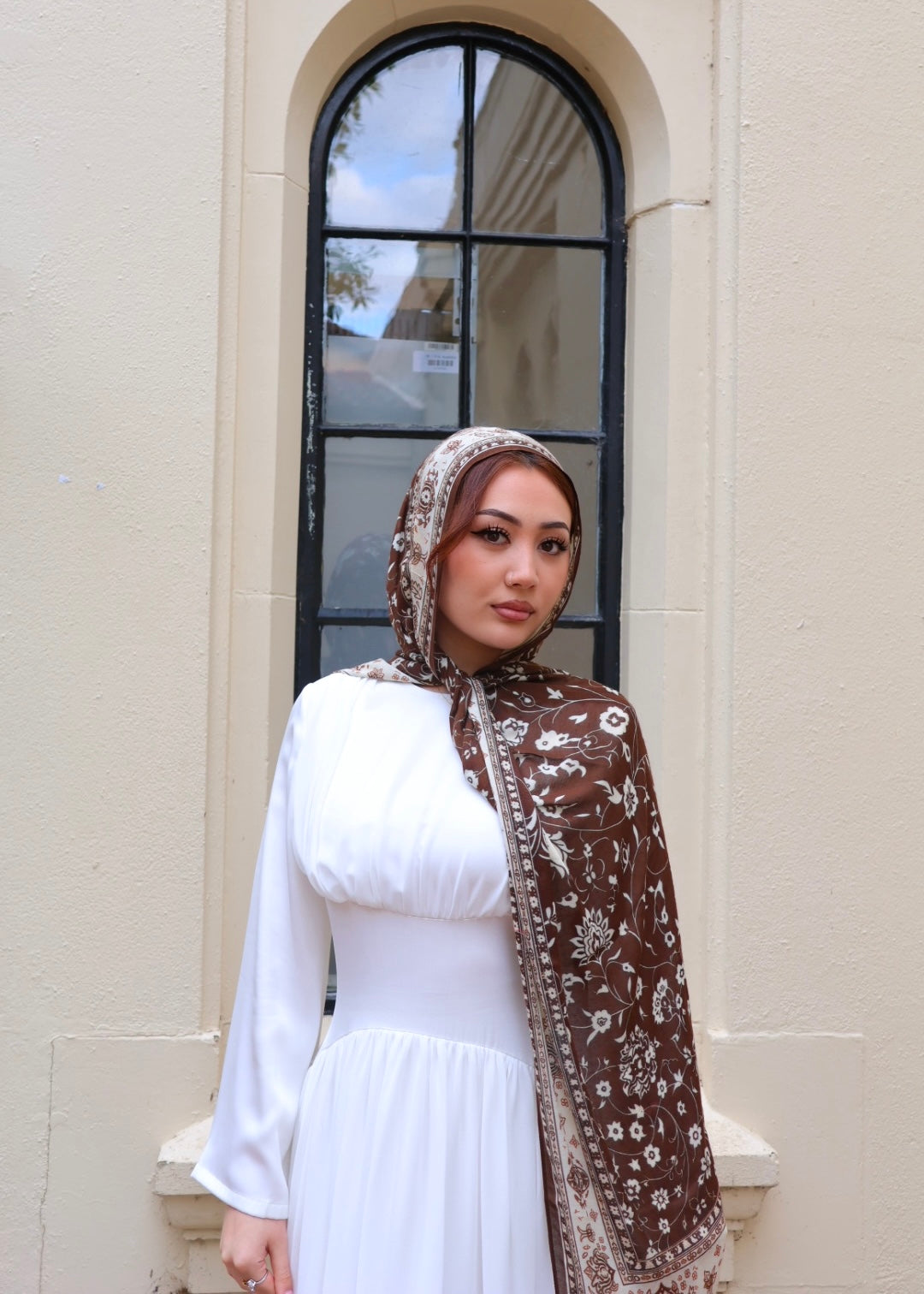 VINTAGE BROWN MODAL