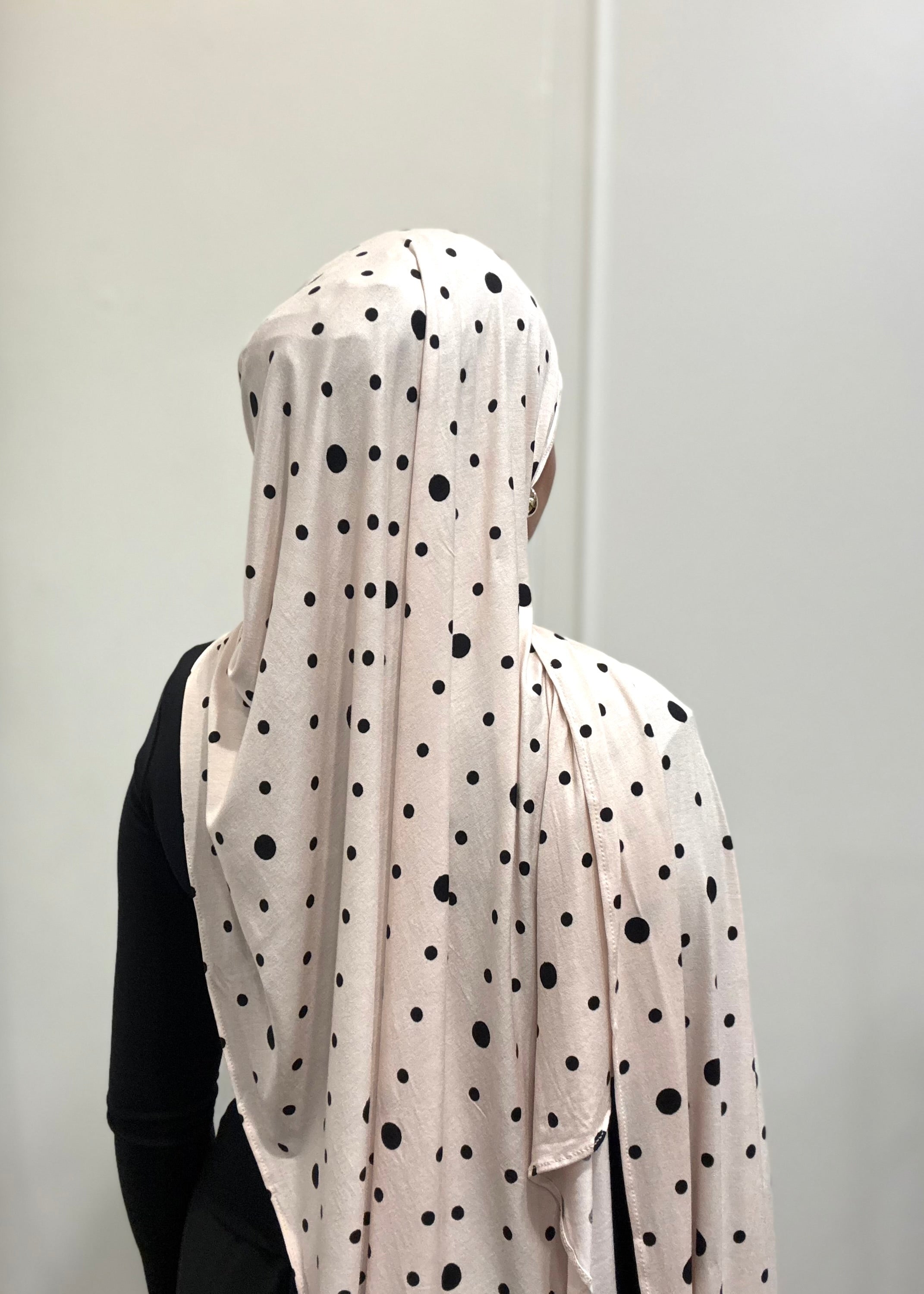BUTTERCREAM POLKA DOT JERSEY HIJAB