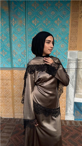 AMIRA LACE SET