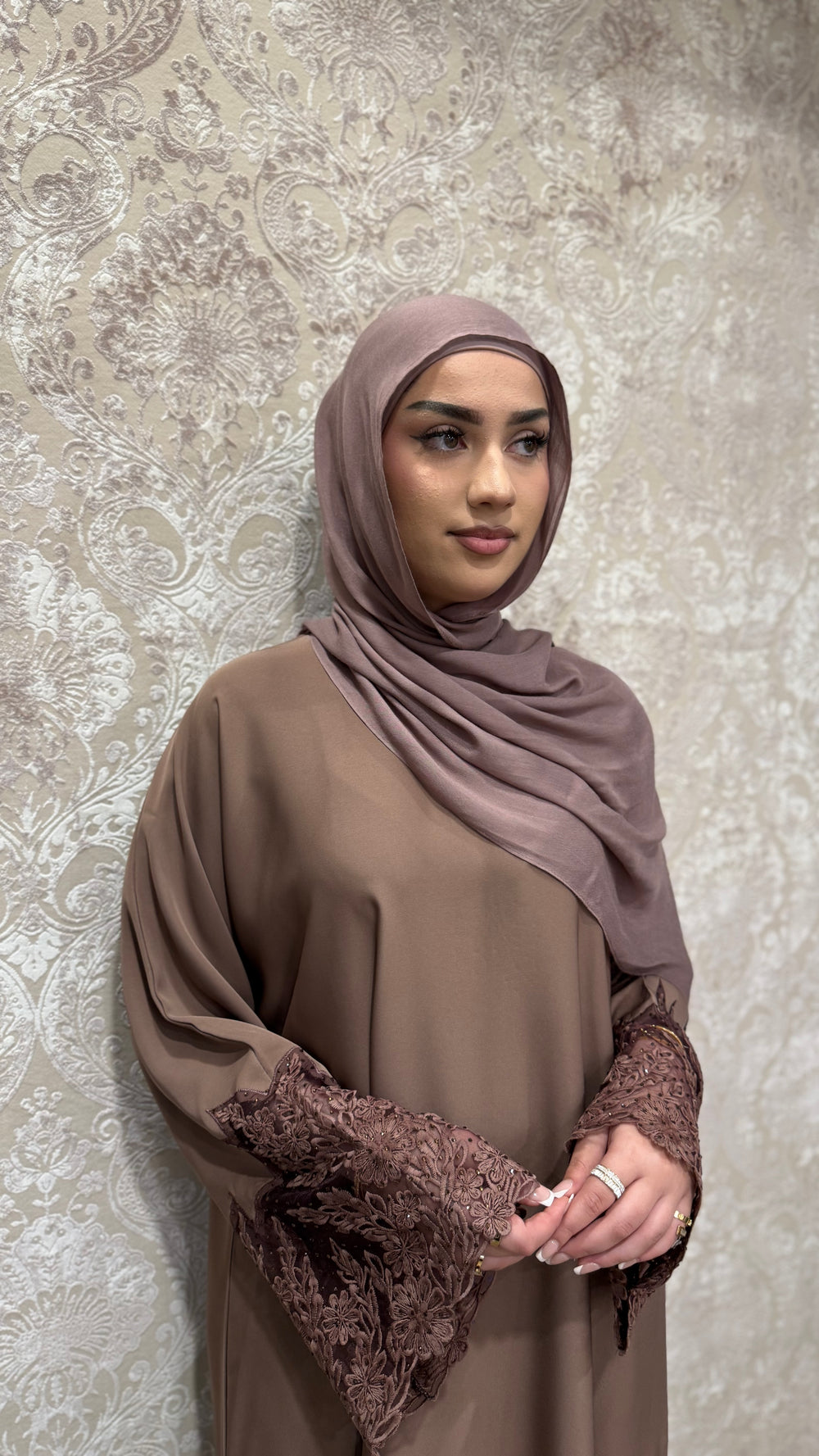 LILIANA CLOSED ABAYA