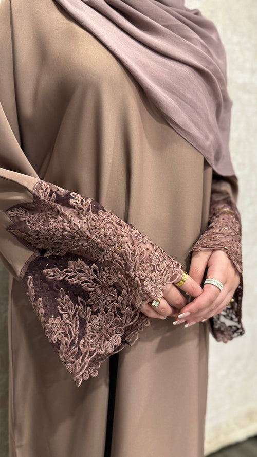 LILIANA CLOSED ABAYA