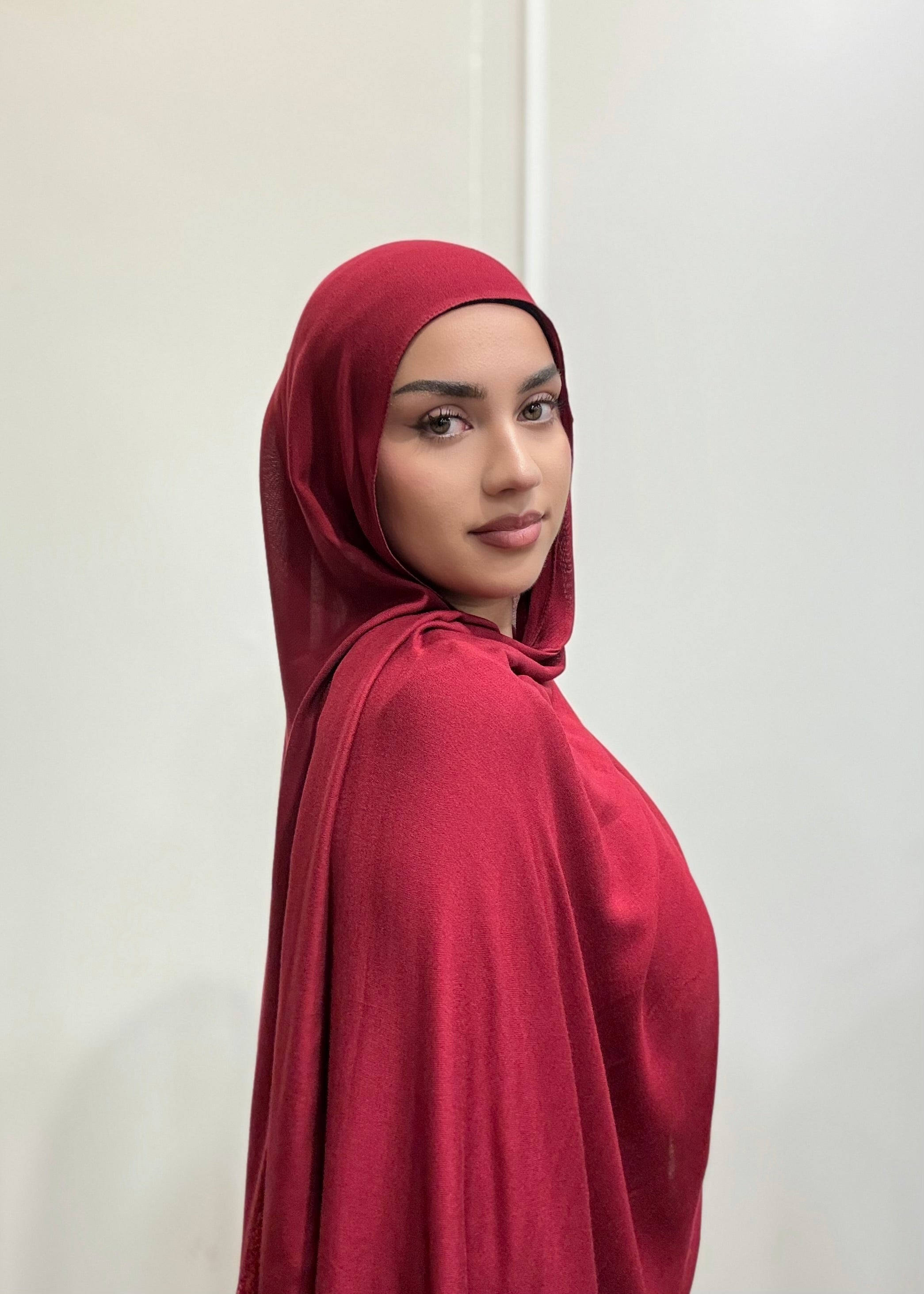 RED LACE MODAL