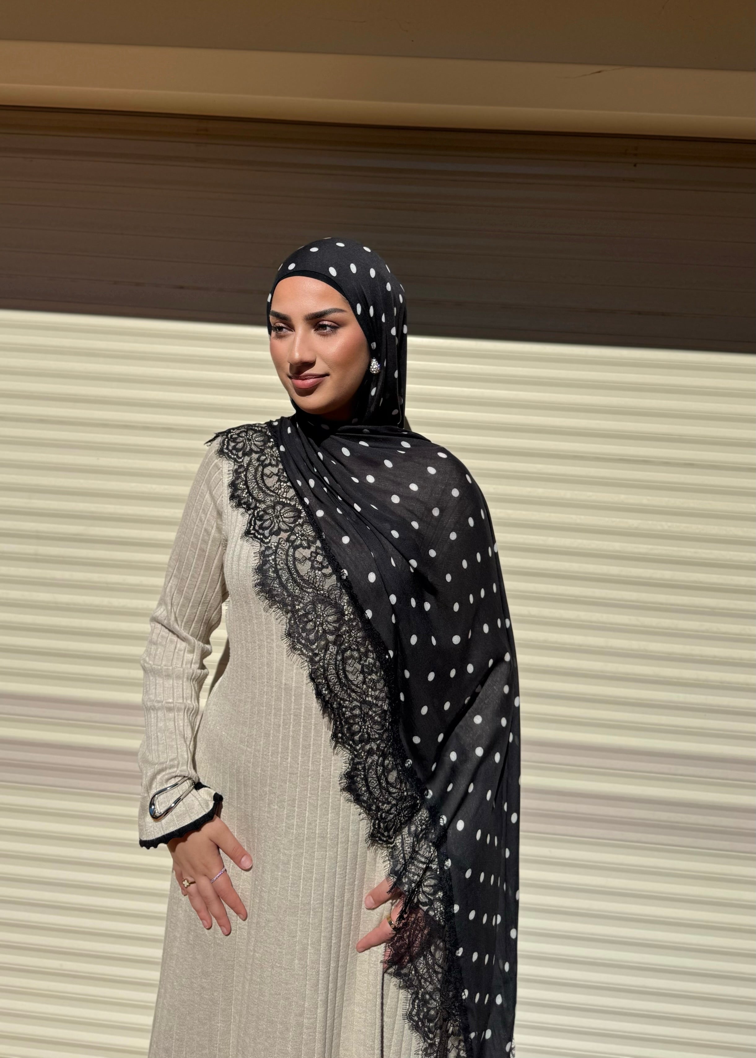 BLACK / B POLKA DOT MODAL