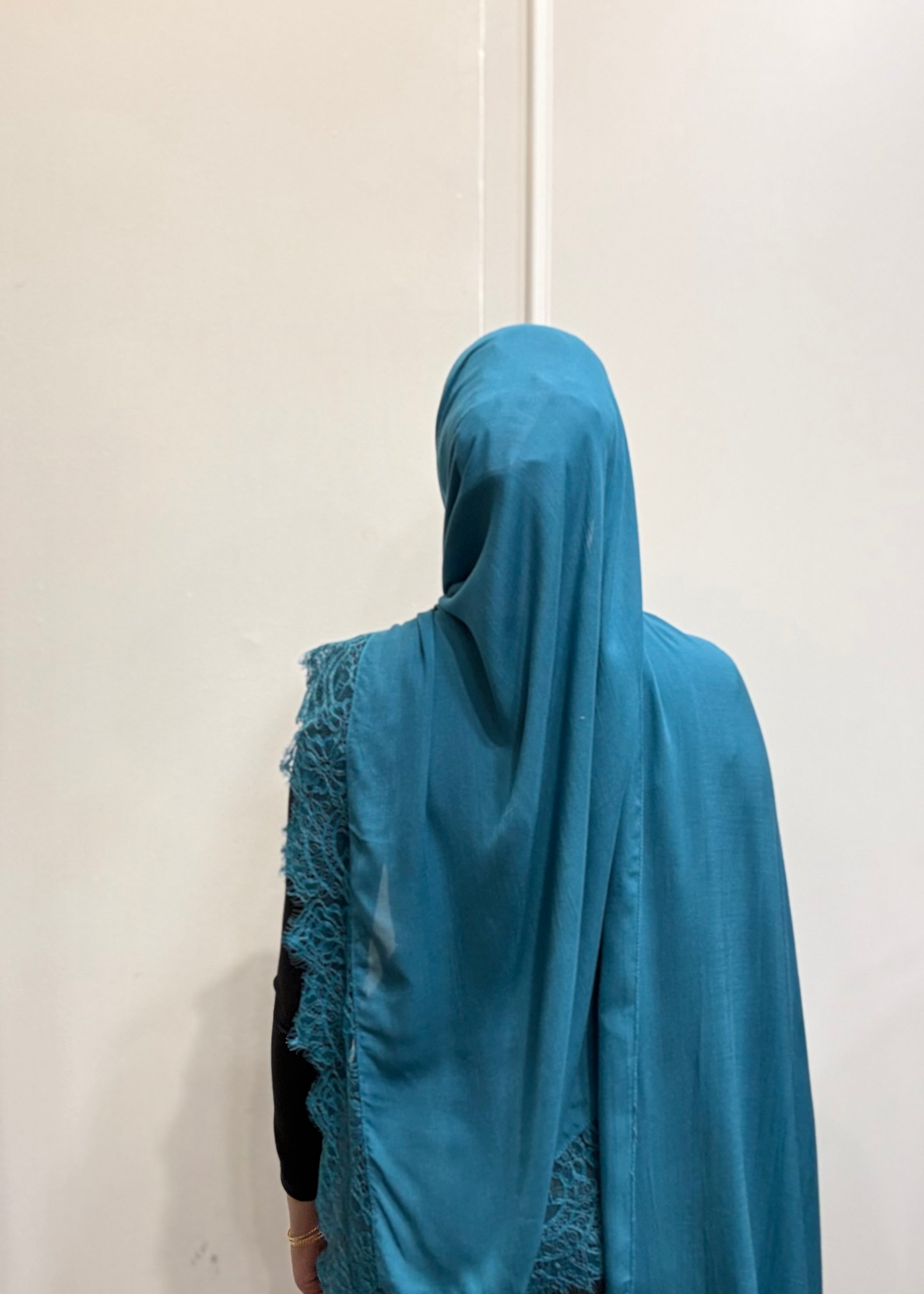 TEAL BLUE LACE MODAL