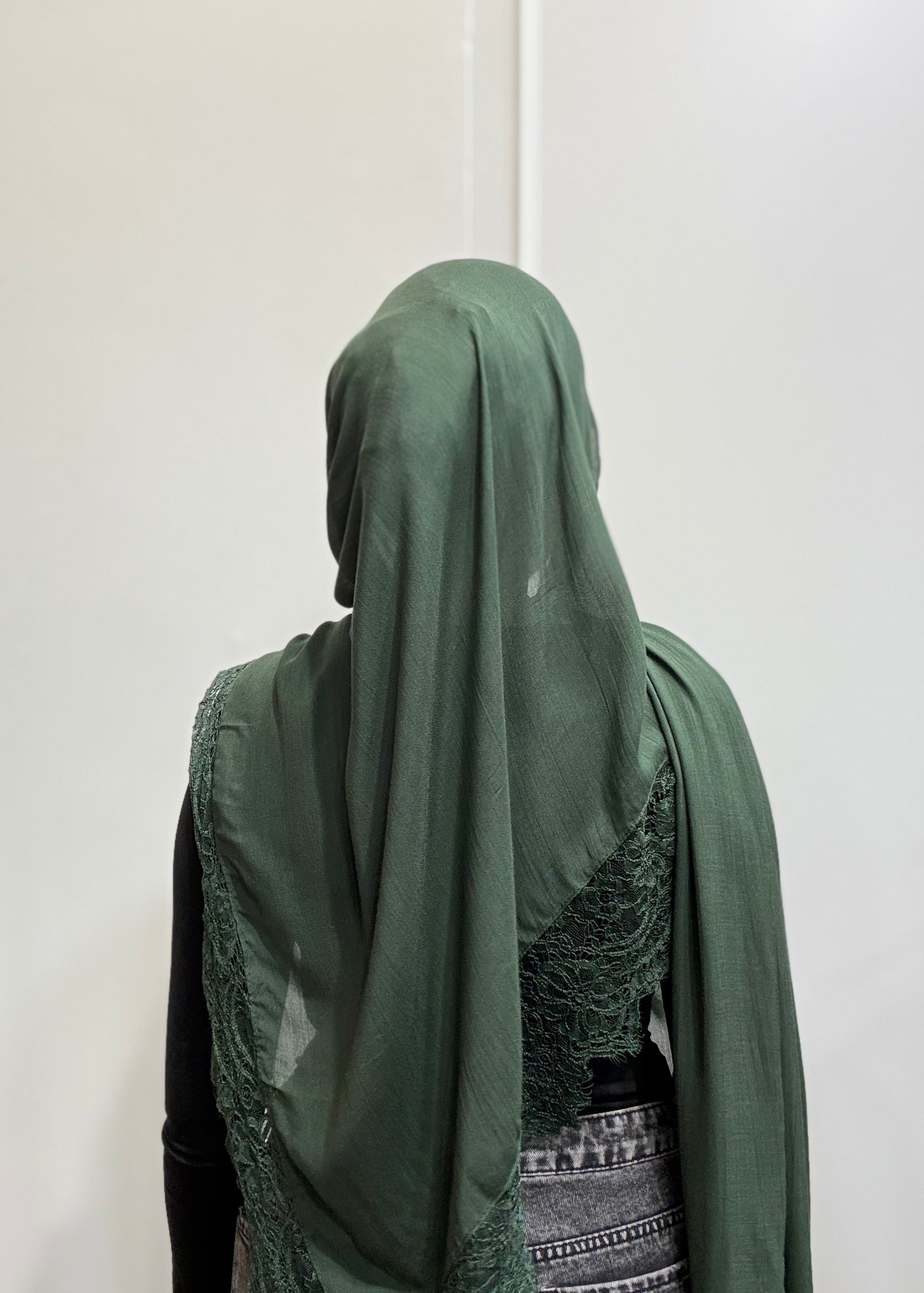 FOREST LACE MODAL