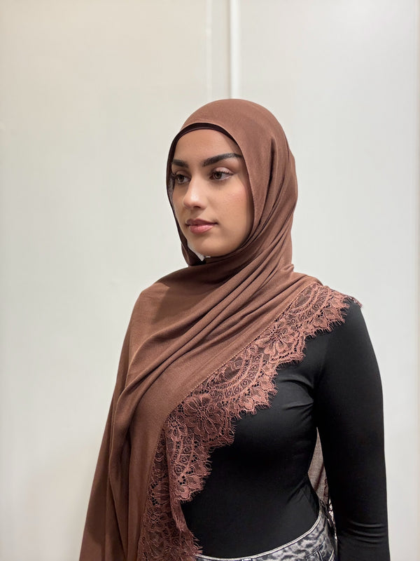 BRONZE LACE MODAL