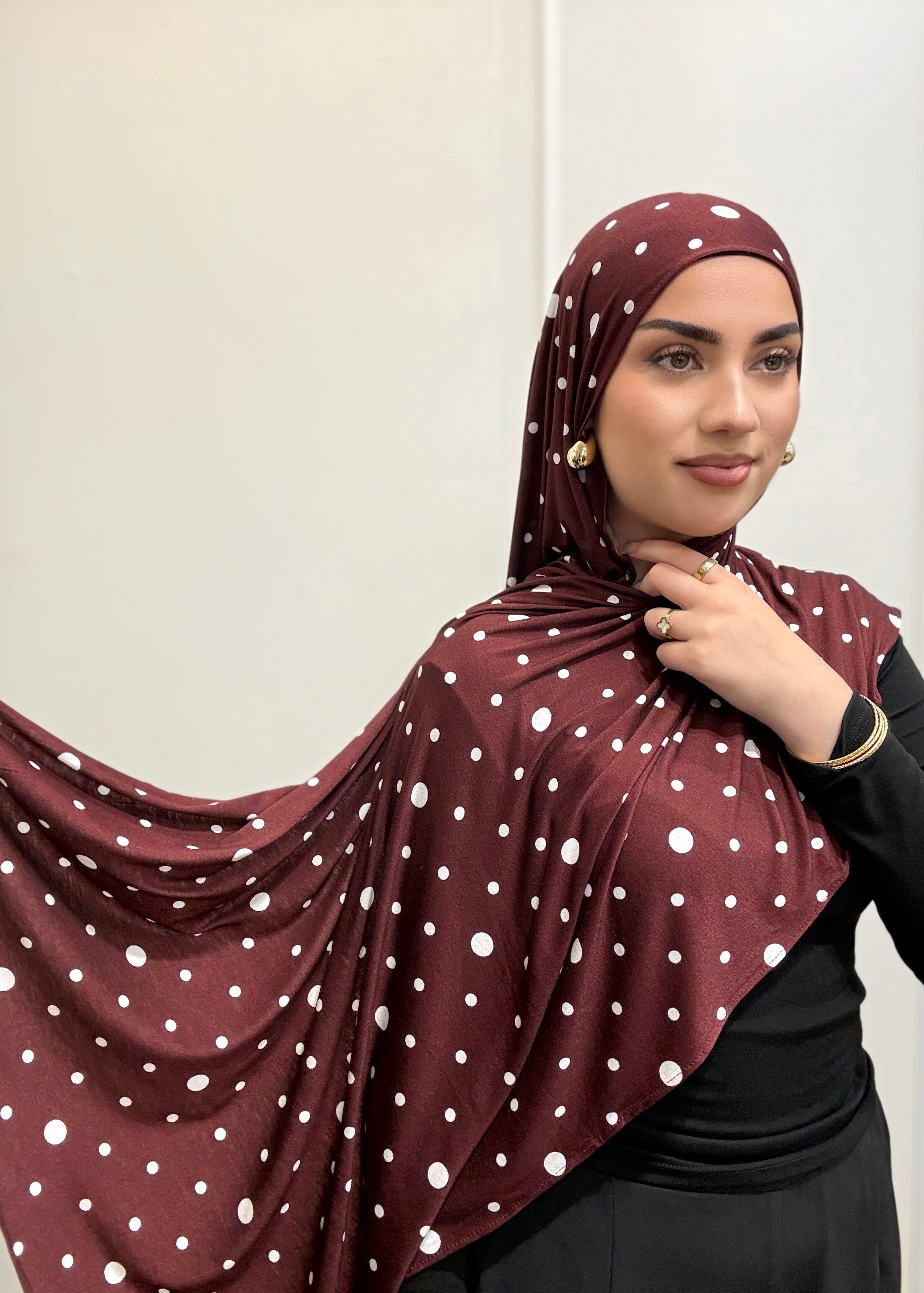 PLUM POLKA DOT JERSEY HIJAB