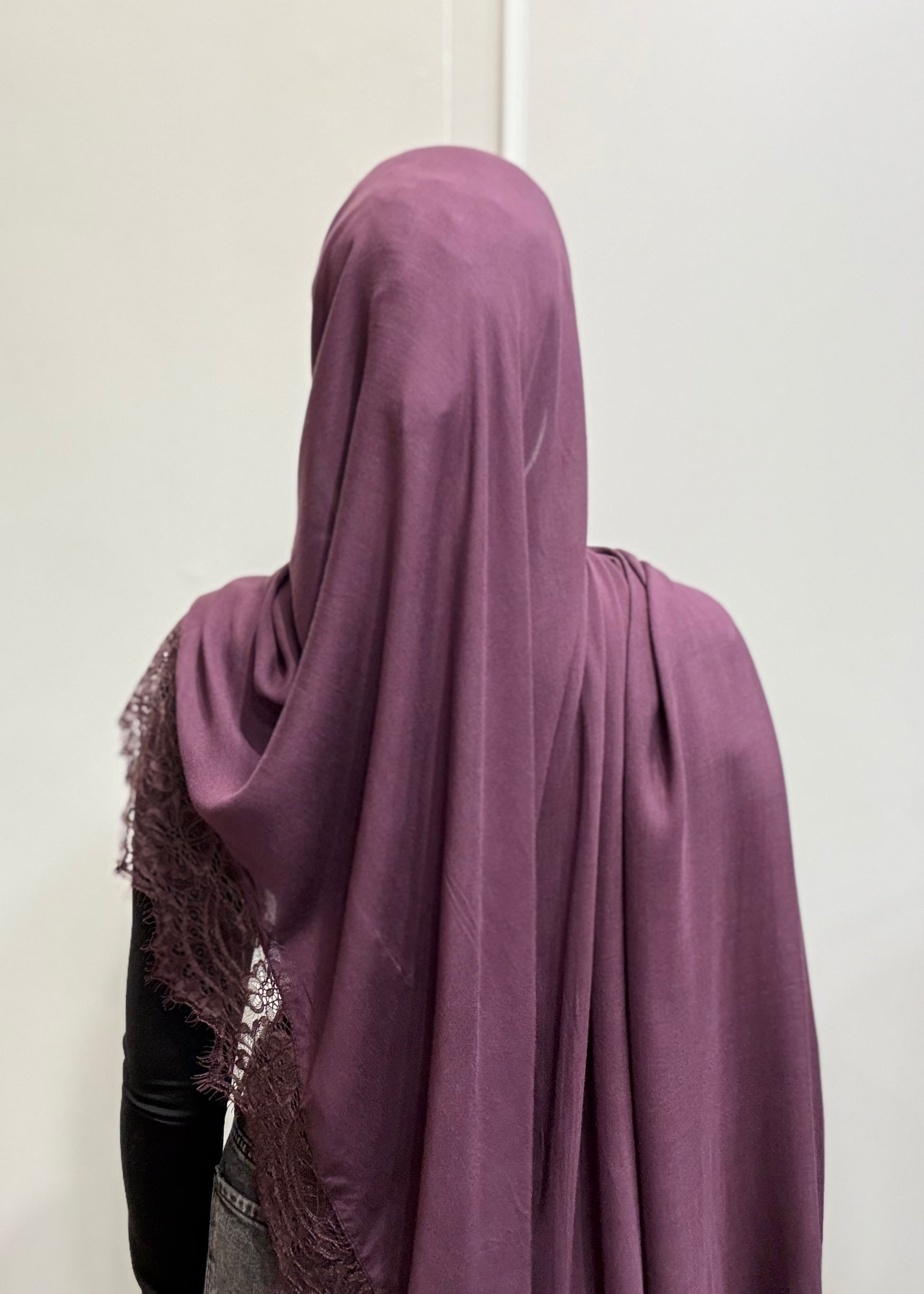 GRAPE LACE MODAL