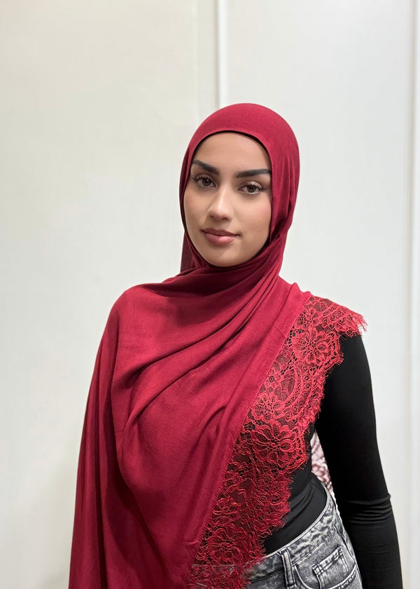 RED LACE MODAL