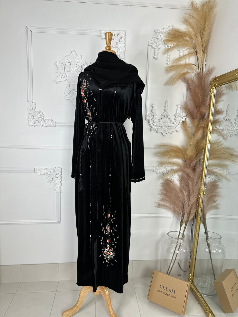 Dhina Velvet Open Abaya